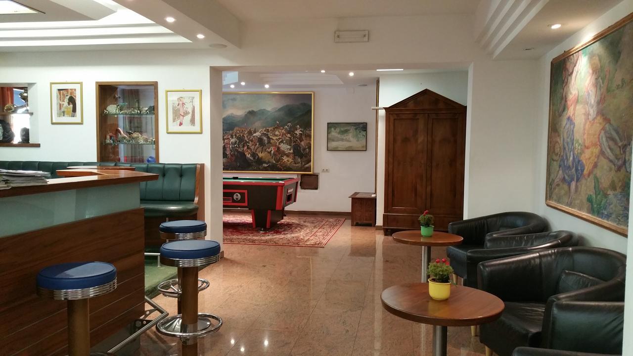 Hotel Tiroler Adler Lutago Esterno foto
